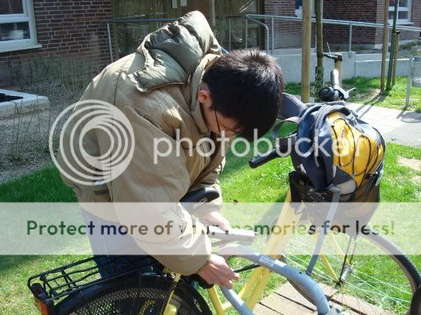 locking the bike